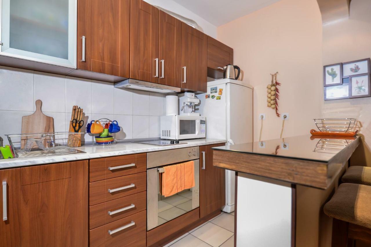 Comfortable One Bedroom Apartment In A Lively Area | Zona B5 | Russian Square Sofia Zewnętrze zdjęcie