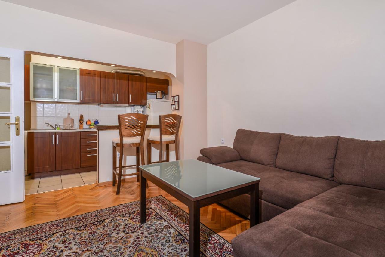 Comfortable One Bedroom Apartment In A Lively Area | Zona B5 | Russian Square Sofia Zewnętrze zdjęcie
