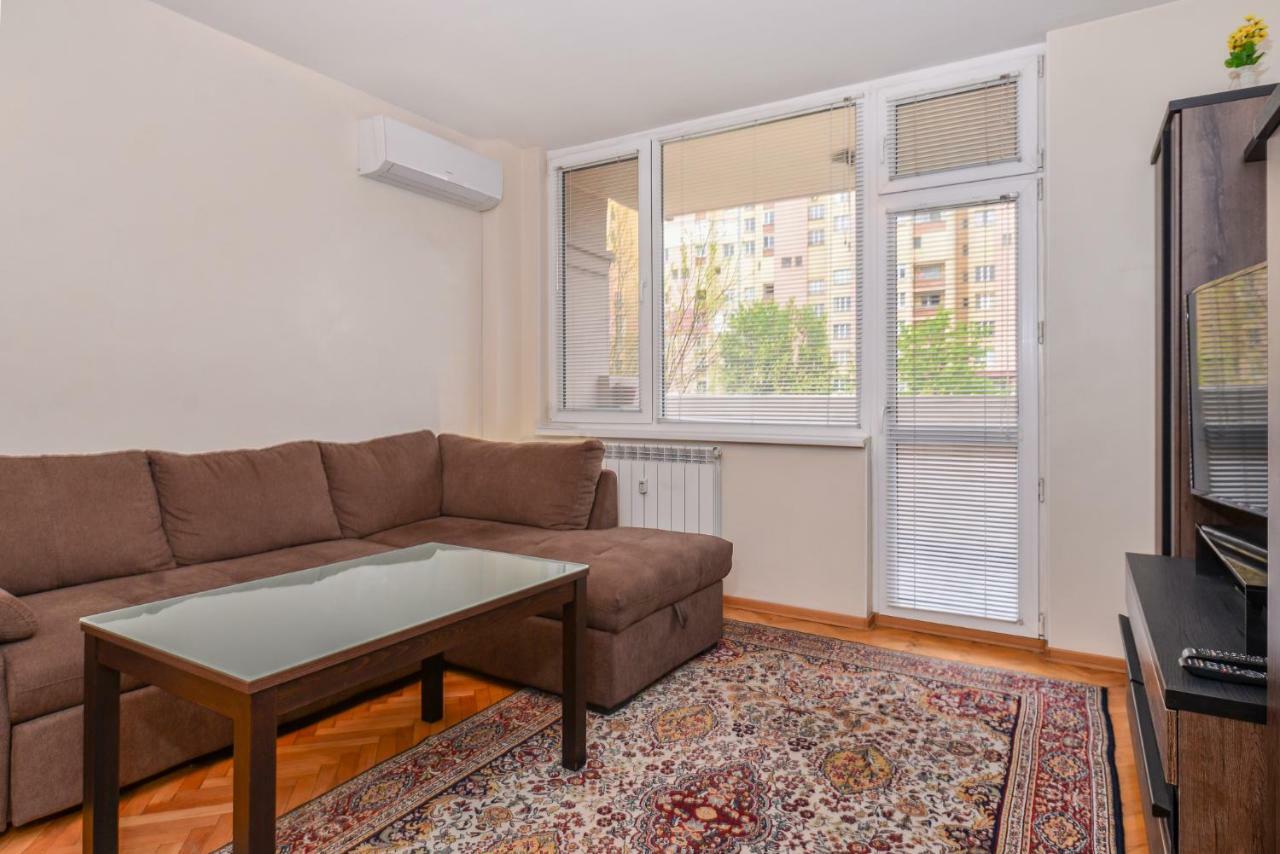Comfortable One Bedroom Apartment In A Lively Area | Zona B5 | Russian Square Sofia Zewnętrze zdjęcie