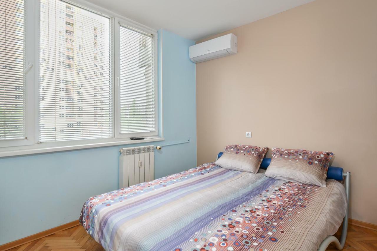 Comfortable One Bedroom Apartment In A Lively Area | Zona B5 | Russian Square Sofia Zewnętrze zdjęcie