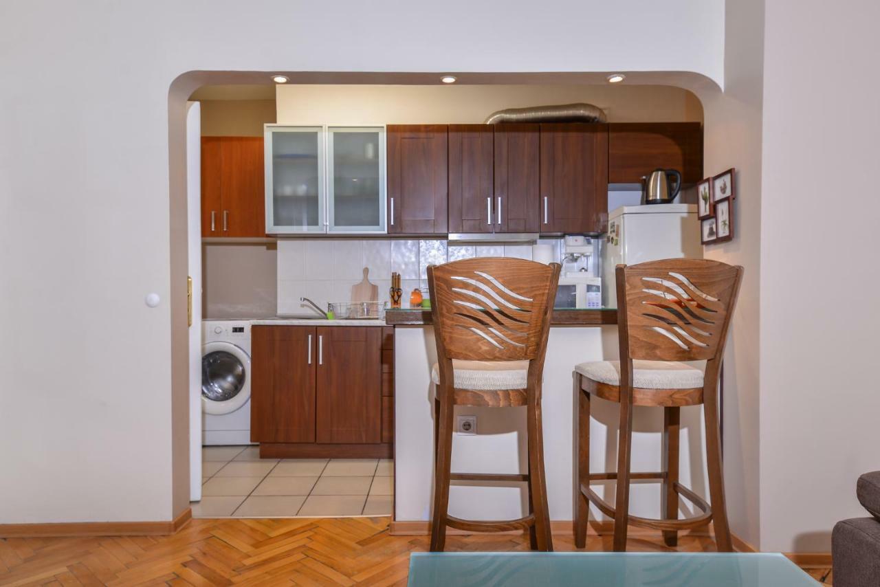 Comfortable One Bedroom Apartment In A Lively Area | Zona B5 | Russian Square Sofia Zewnętrze zdjęcie